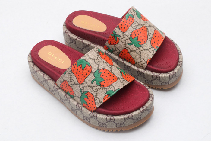 Gucc* Sandal72