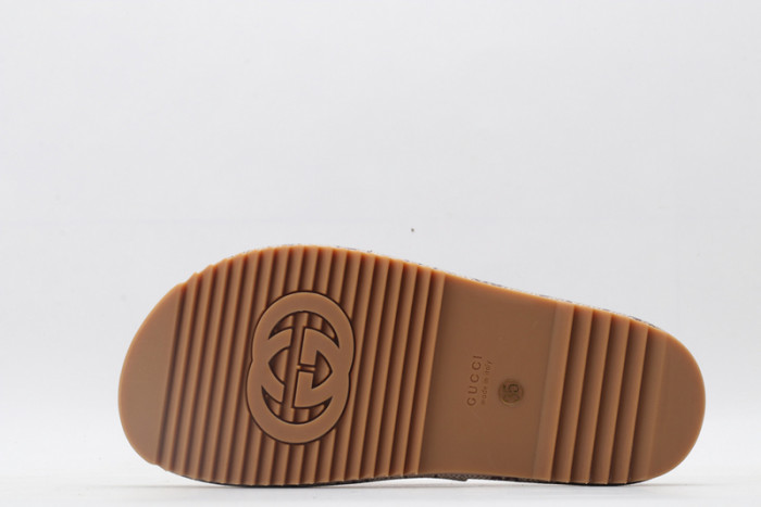 Gucc* Sandal72