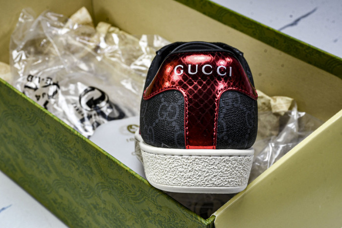 G*u*i sneaker