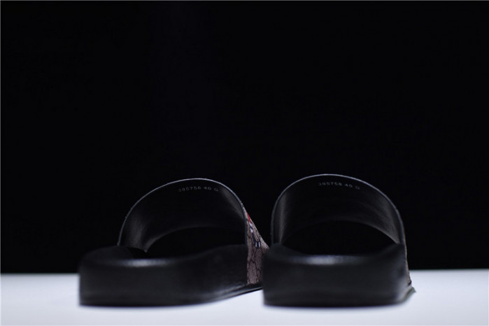 Gucc* Sandal8