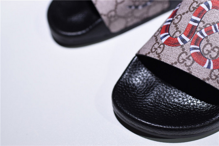 Gucc* Sandal8