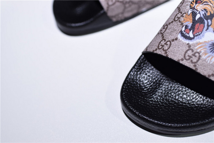 Gucc* Sandal5