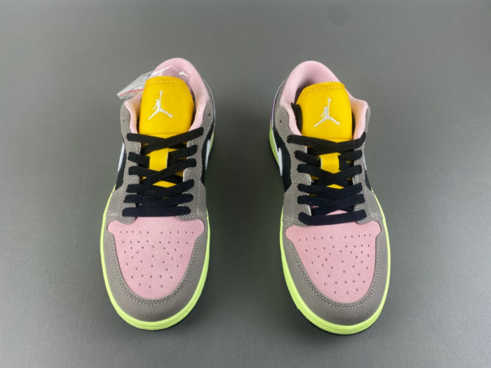 Air Jordan 1 Low SE 