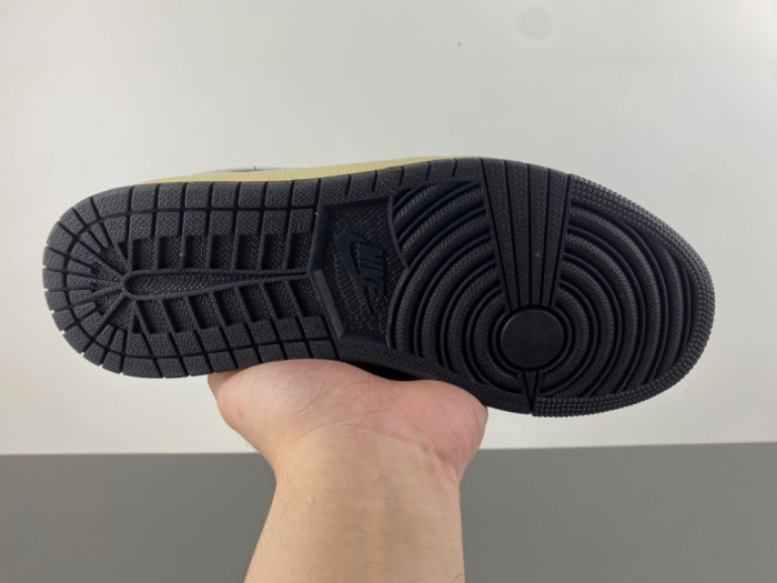 Air Jordan 1 Low 