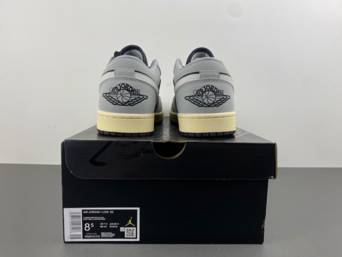 Air Jordan 1 Low 