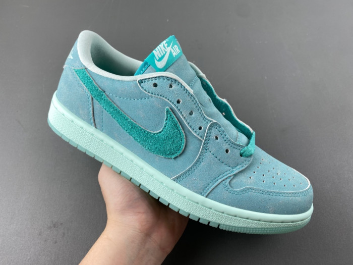 Air Jordan 1 Retro Low OG 