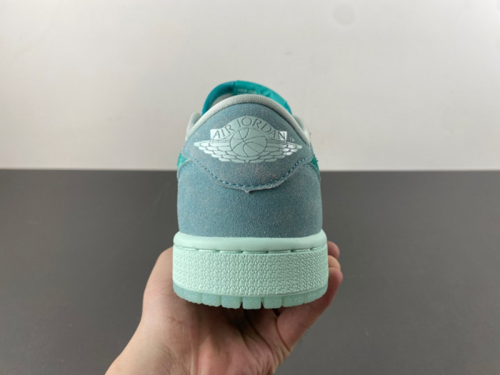 Air Jordan 1 Retro Low OG 
