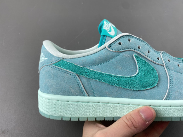 Air Jordan 1 Retro Low OG 