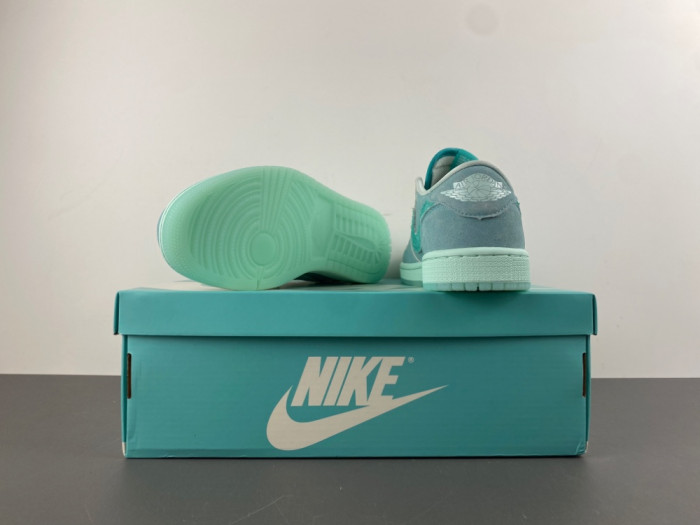 Air Jordan 1 Retro Low OG 