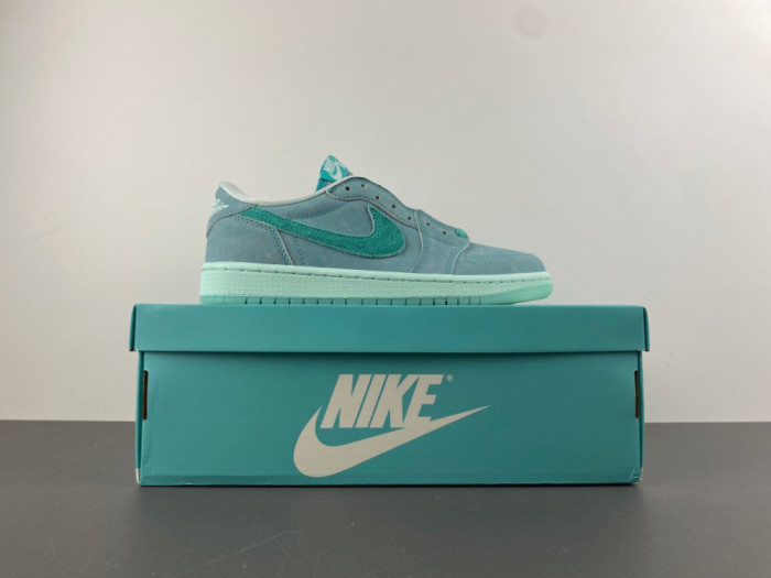 Air Jordan 1 Retro Low OG 