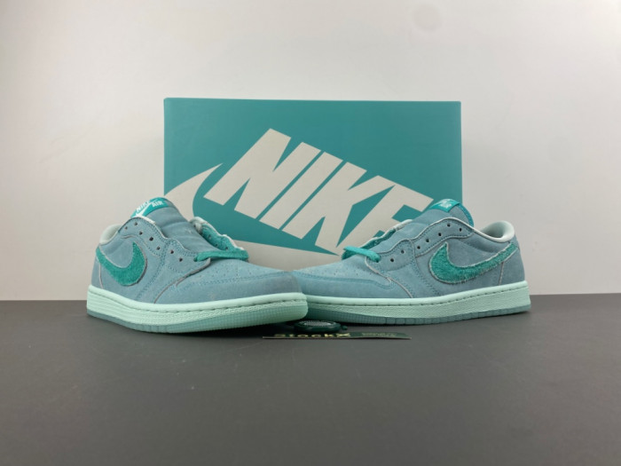 Air Jordan 1 Retro Low OG 