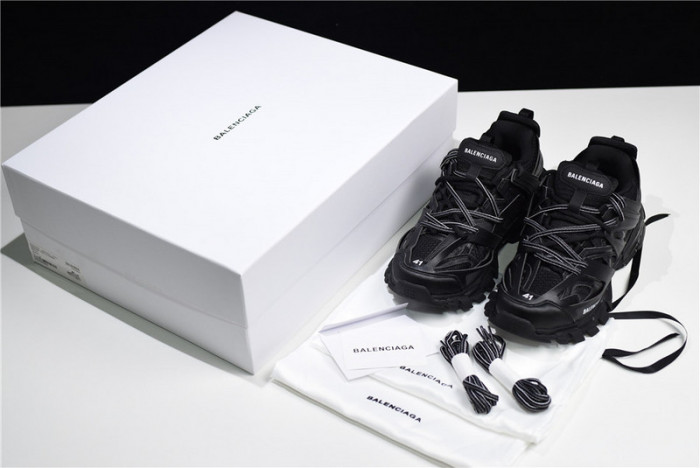 TRACK SNEAKER TS007