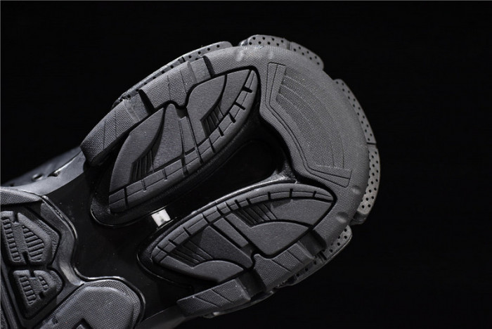TRACK SNEAKER TS007