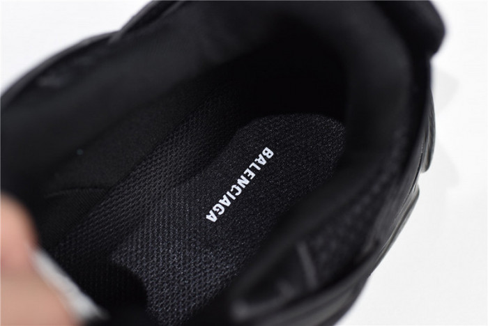 TRACK SNEAKER TS007