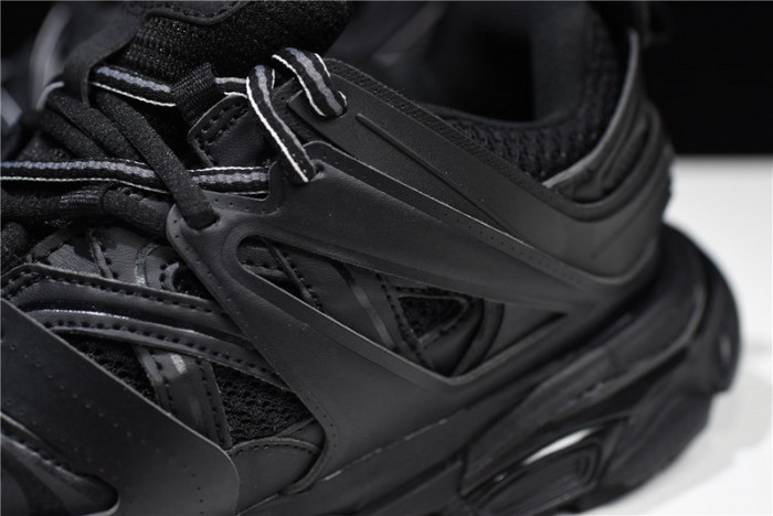 TRACK SNEAKER TS007