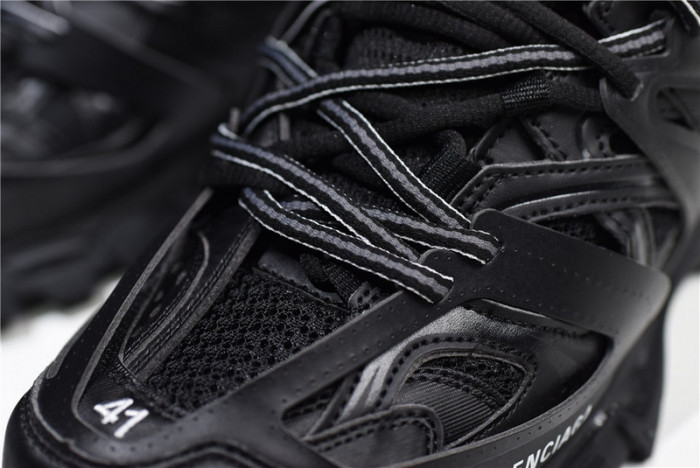 TRACK SNEAKER TS007