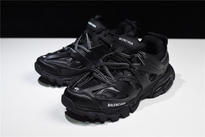 TRACK SNEAKER TS007
