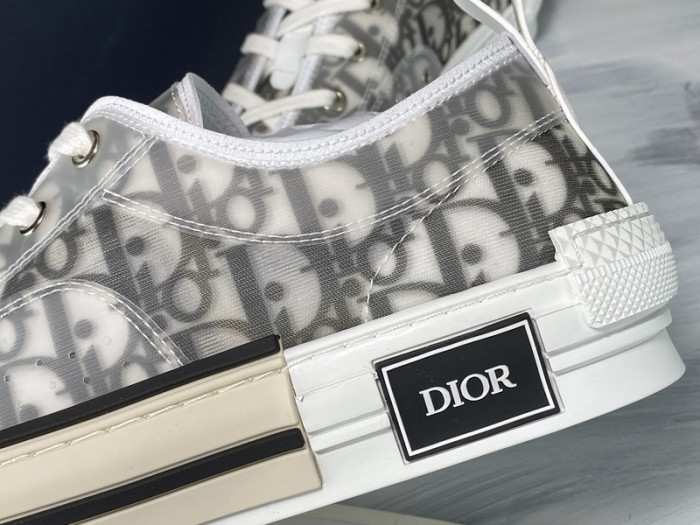 B23 Oblique low Sneakers T004801-1068