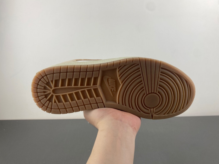Air Jordan 1 Low 