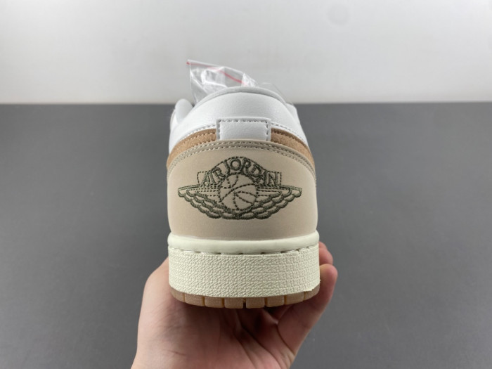 Air Jordan 1 Low 