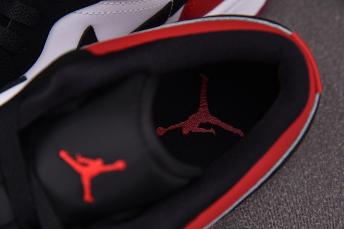 Air Jordan 1 Low 