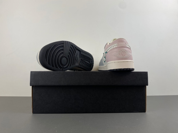 Air Jordan 1 Low 