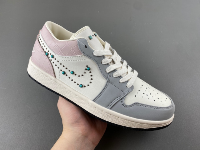 Air Jordan 1 Low 