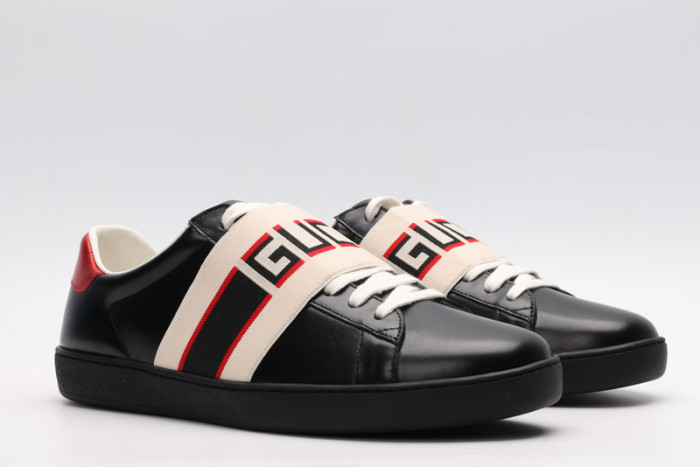 G*u*i ace embroidered low-top sneaker black