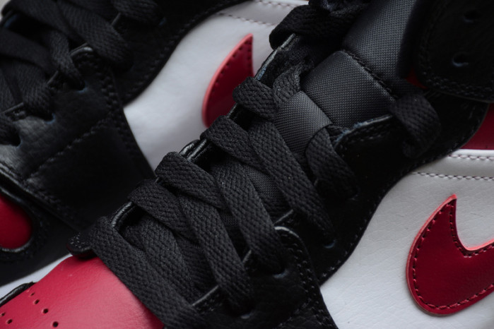 Air Jordan 1 MID bred toe 554724-066