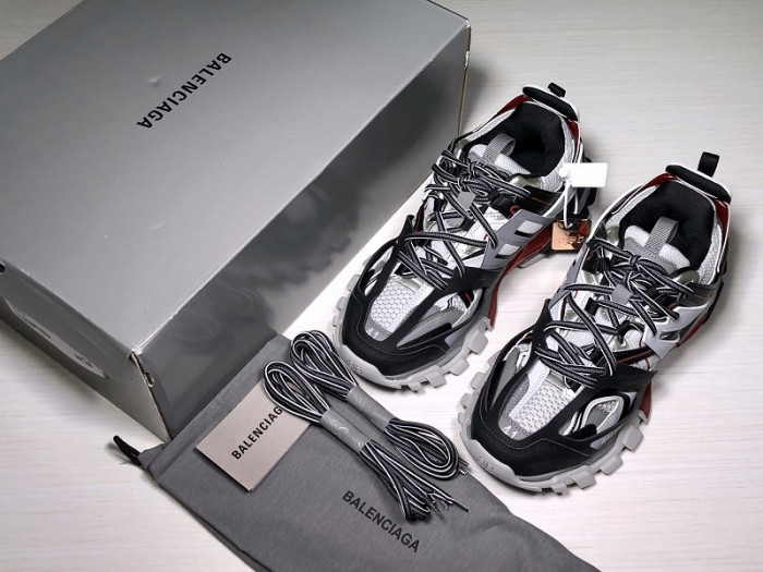 TRACK SNEAKER TS016