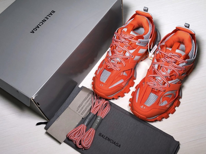 TRACK SNEAKER TS009