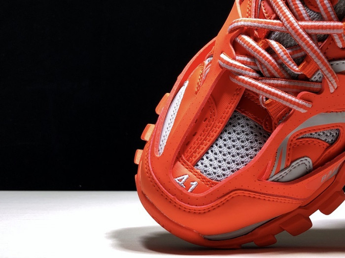 TRACK SNEAKER TS009