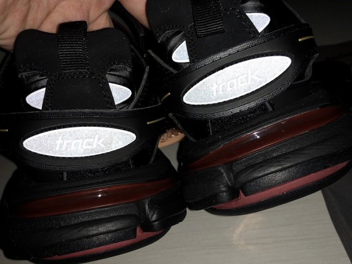 TRACK SNEAKER TS010