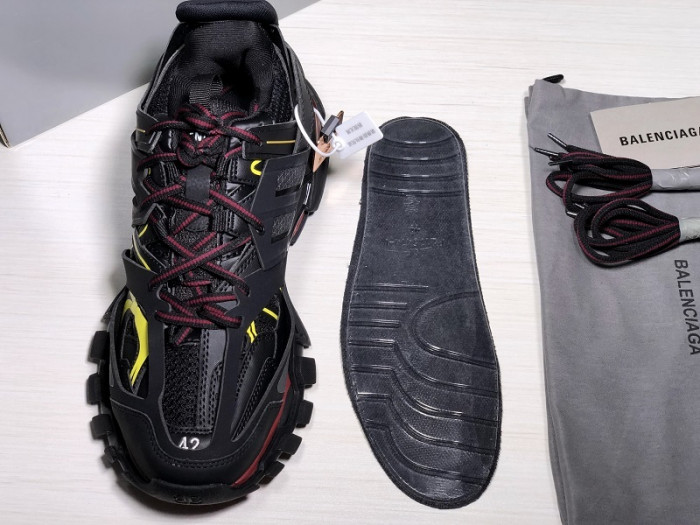 TRACK SNEAKER TS010