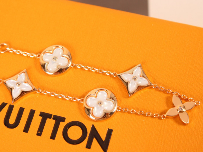 l0vis Vvtt0n lvbl0005