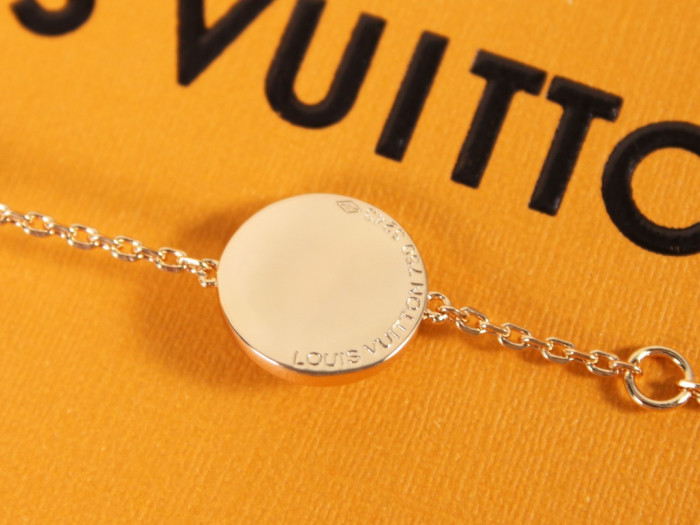 l0vis Vvtt0n lvbl0005