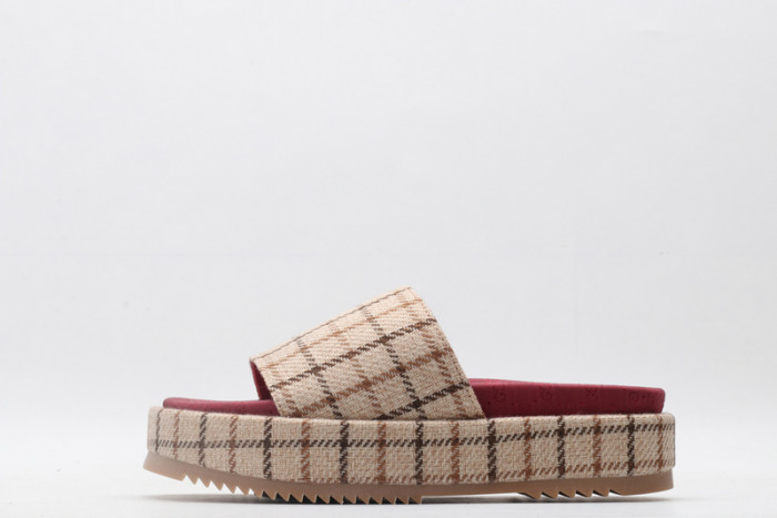 Gucc* Sandal80