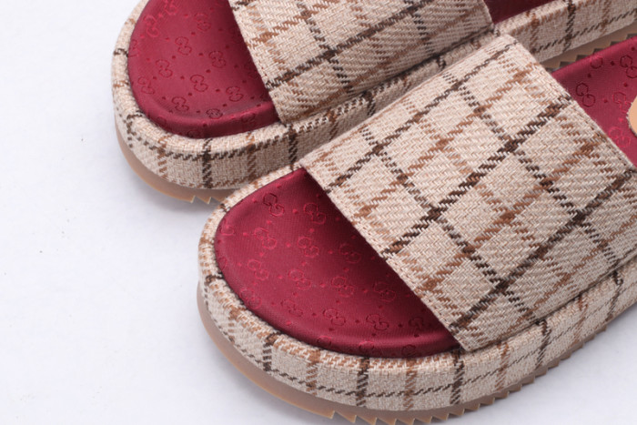 Gucc* Sandal80
