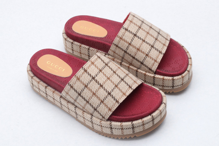 Gucc* Sandal80