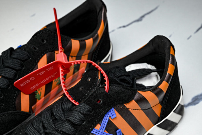 OFW Sneakers OW10039