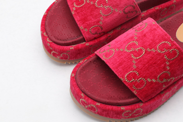 Gucc* Sandal67