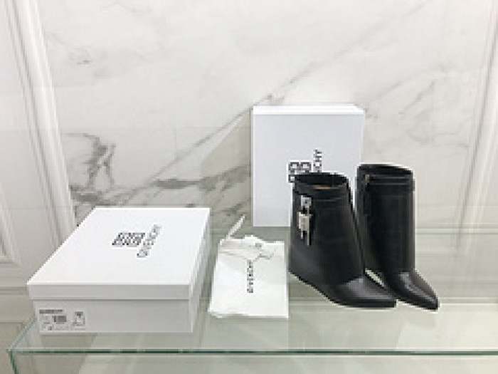 GIVENCHY BOOST GB 000020
