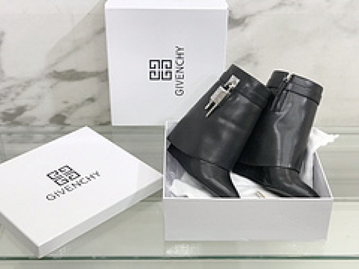 GIVENCHY BOOST GB 000020