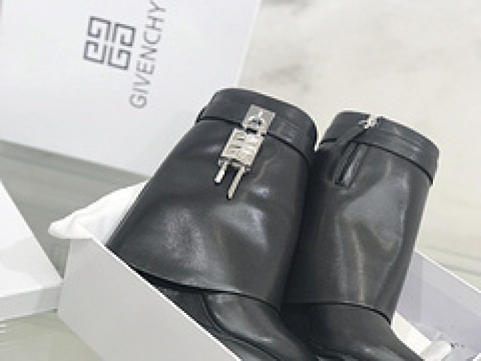 GIVENCHY BOOST GB 000020