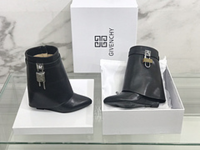 GIVENCHY BOOST GB 000020
