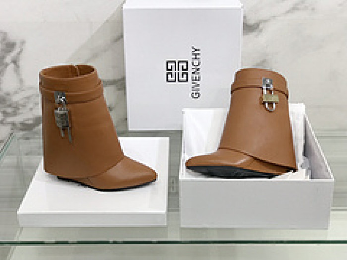 GIVENCHY BOOST GB 000017