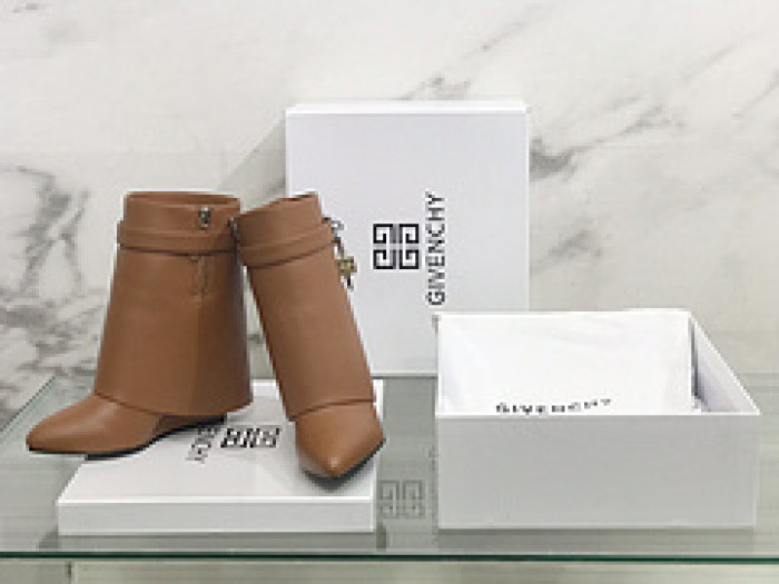 GIVENCHY BOOST GB 000017
