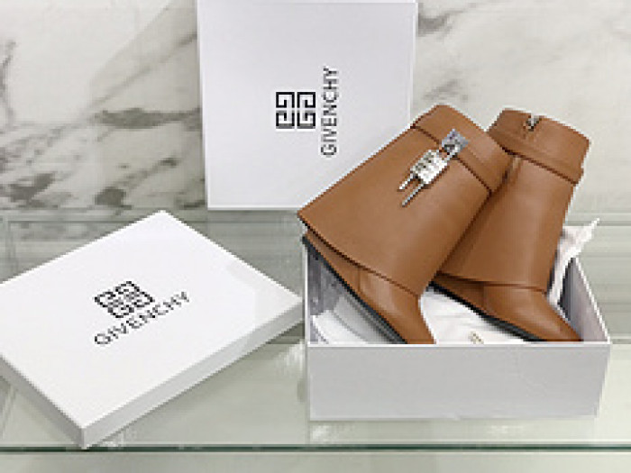 GIVENCHY BOOST GB 000017