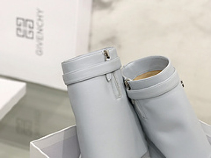 GIVENCHY BOOST GB 000018