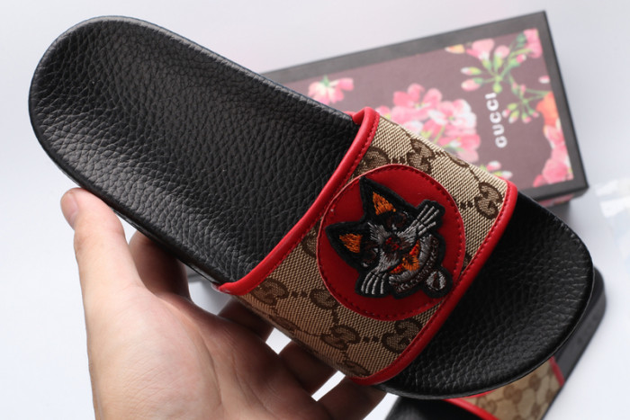 Gucc* Sandal64